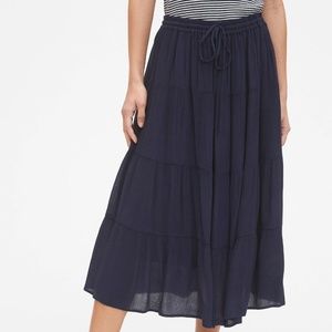 GAP crinkle tiered midi skirt in dark navy